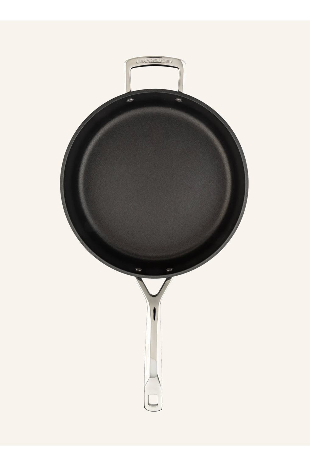 Сковорода Le Creuset Aluminum Saute Pan, диаметр 28 см. Фото 2.