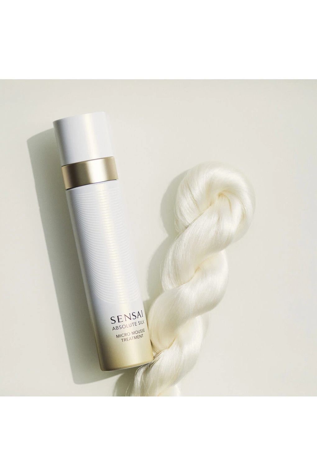 Sensai Absolute Silk Micro Mousse Treatment Лосьон для лица. Фото 4.