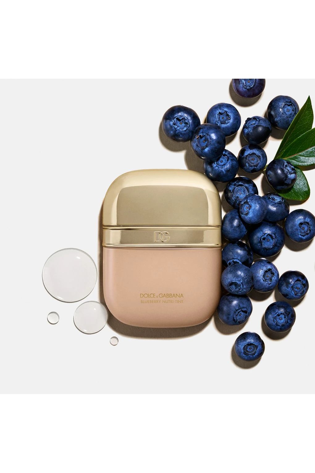 Тонирующий крем Dolce&Gabbana Blueberry Nutri-Tint 12N Light Medium, 30 мл. Фото 6.