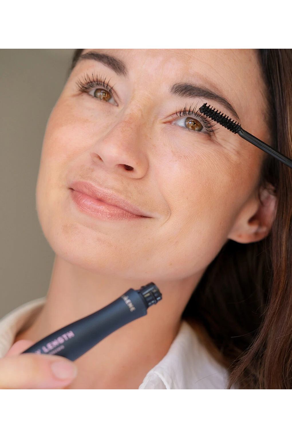 Тушь для ресниц Lumene Color Cosmetics Stay Volume Mascara, 9 мл Черная. Фото 4.