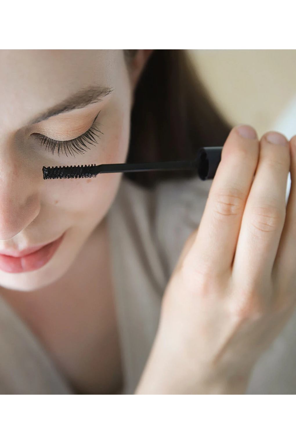Тушь для ресниц Lumene Color Cosmetics Stay Volume Mascara, 9 мл Черная. Фото 6.