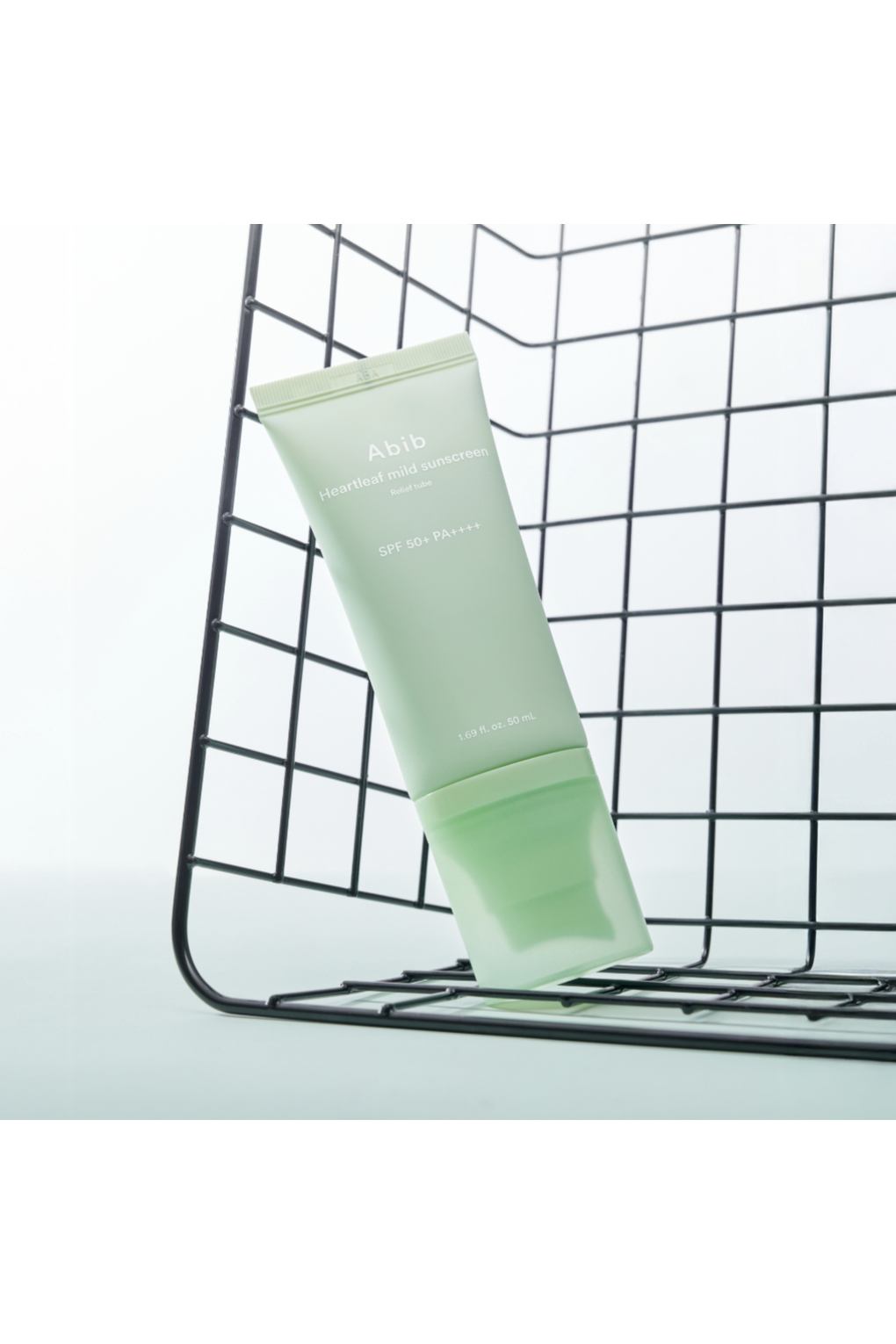 Солнцезащитный крем Abib Heartleaf Mild Sunscreen Relief, 50мл. Фото 3.