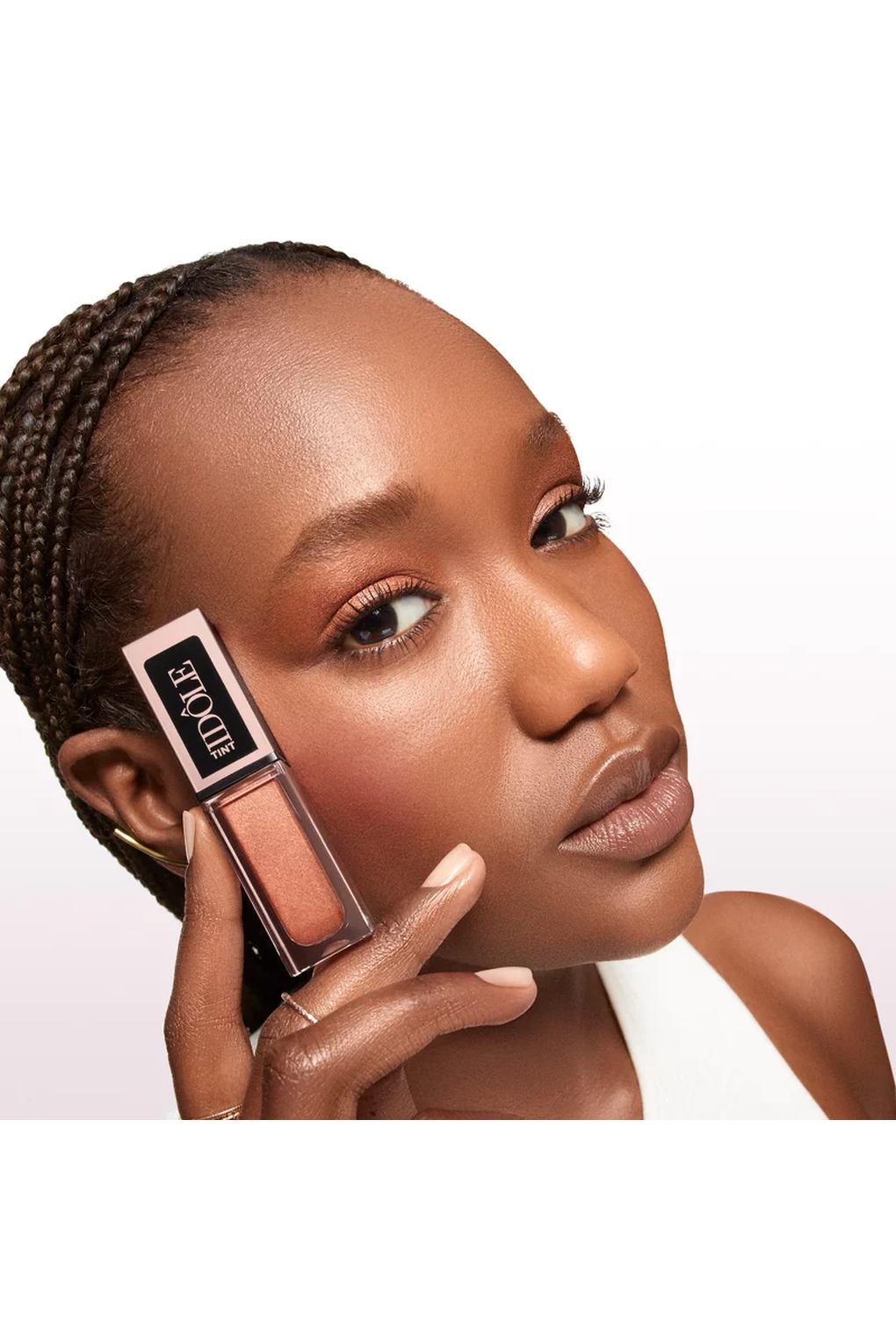 Тени для век Lancome Idole Tint 05 Sand Storm. Фото 3.