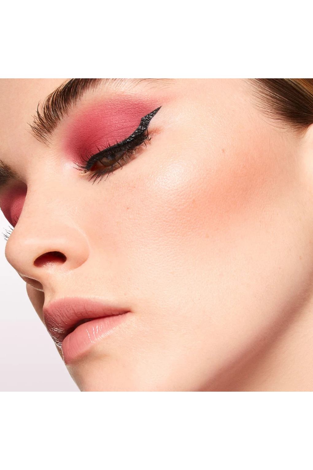 Тени для век Lancome Idole Tint 07 Earth Red. Фото 5.