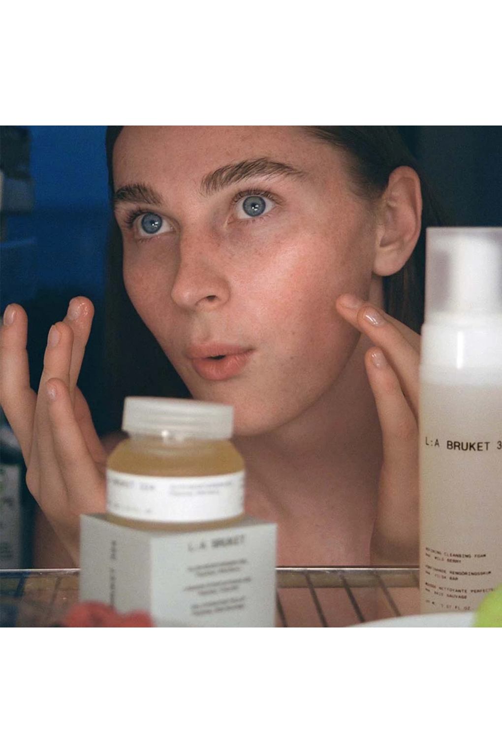 Гель для ухода за кожей L:A BRUKET Gel Moisturising, 50 мл. Фото 3.