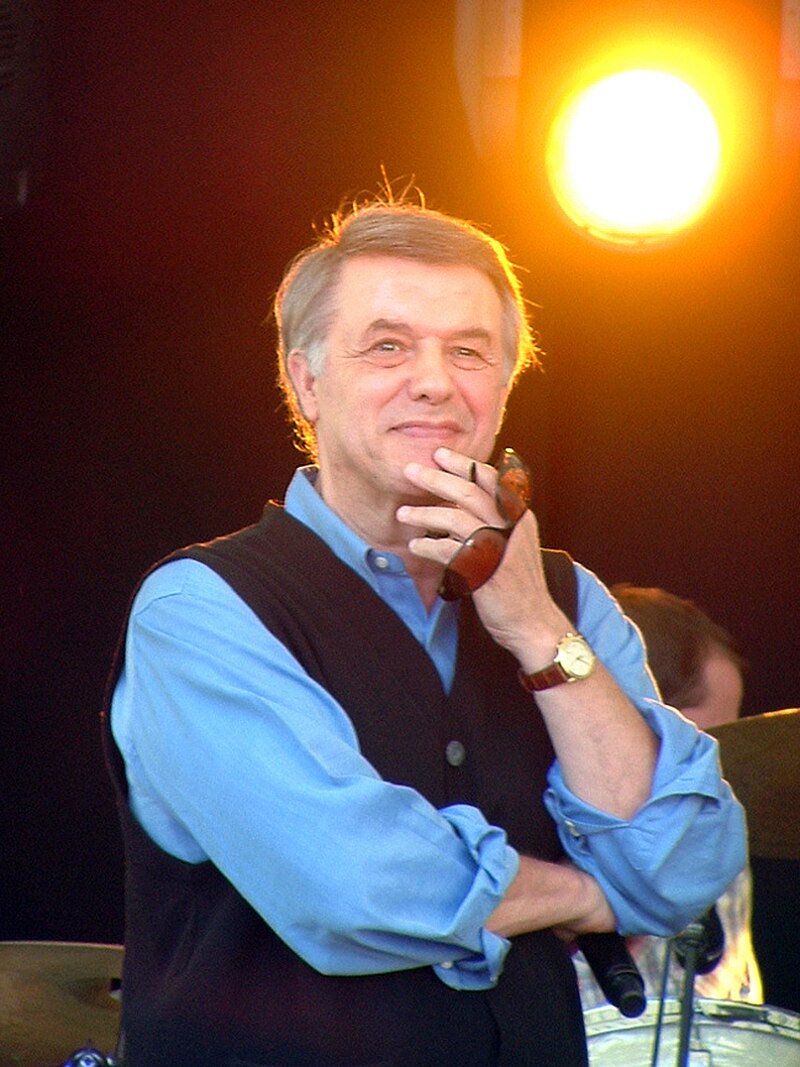 Salvatore Adamo — PianoKafe.com