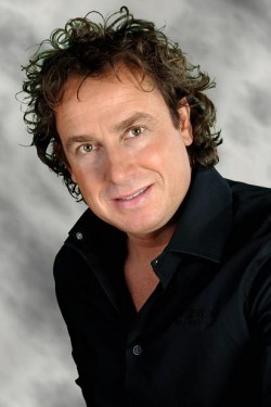 Marco Borsato — PianoKafe.com