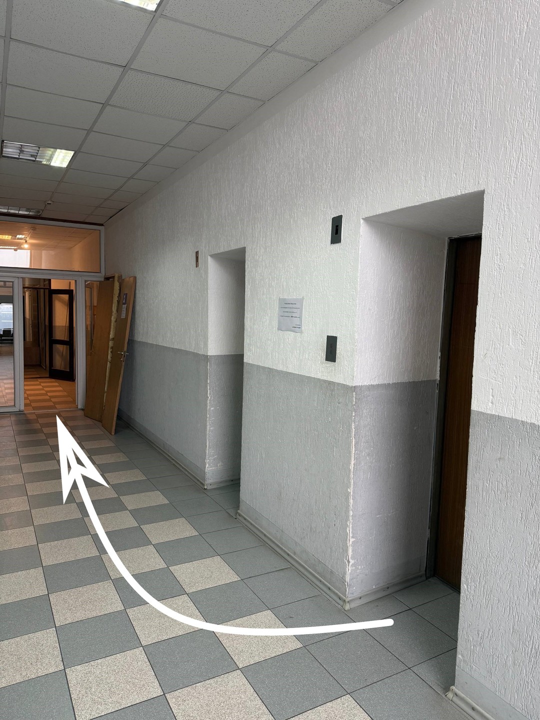 06. С лифта направо и прямо