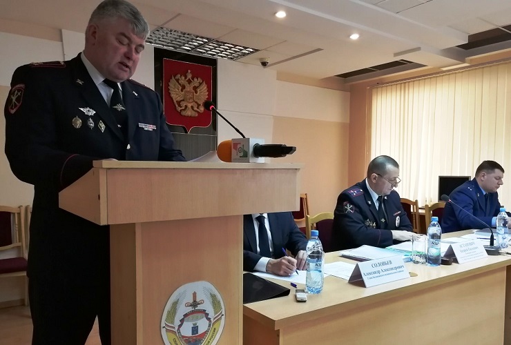 Сложный год для полиции. Цифры и новые погоны