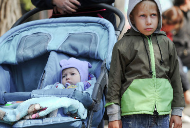Украинские беженцы: “Нас вынуждают идти на улицу с детьми зимой!“