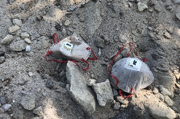 Сельский овраг засыпали отходным песком дабы не превратить его в настоящую свалку