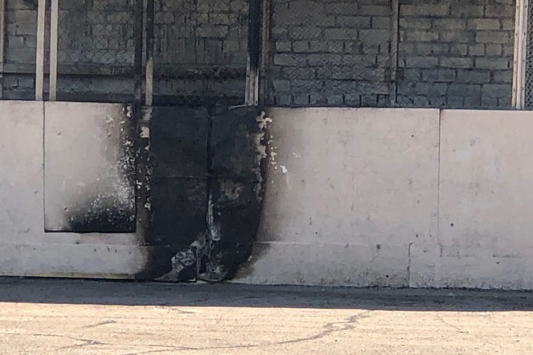 Виновные будут наказаны. Подростки подожгли хоккейную коробку