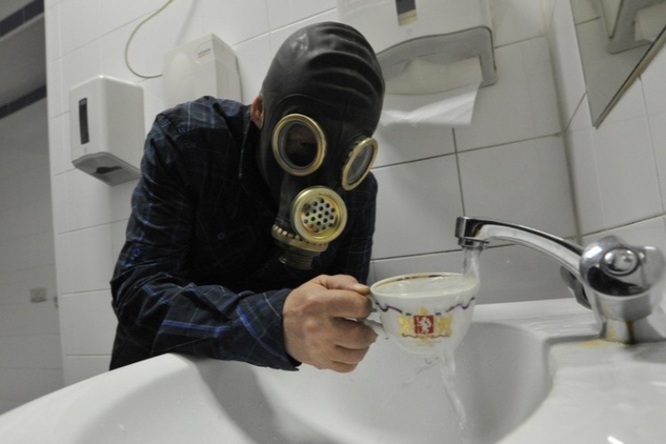 Власти займутся зловонной водой в Пылковке