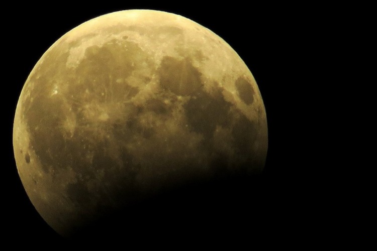 Не пропусти лунное затмение сегодня ночью