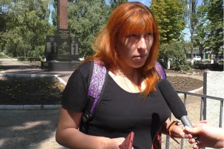 Балаковцы о памятниках и оружейной технике в горпарках. Наш Опрос недели