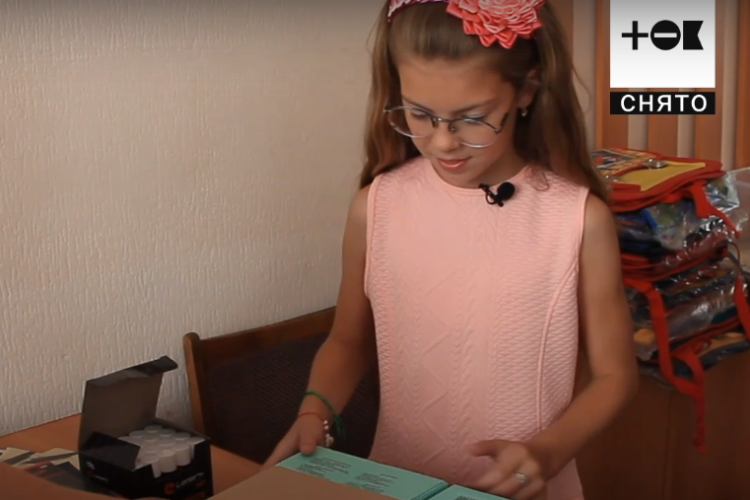 Пятиклассница помогает пострадавшим от наводнения в Иркутске. Видео