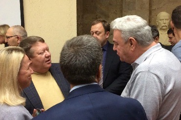 На третьем доме обманутых вкладчиков не хватает специалистов