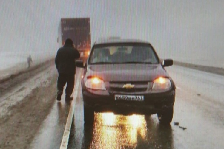 В столкновении Chevrolet NIVA и Peugeot пострадала пассажирка. Сводка ГИБДД Балакова