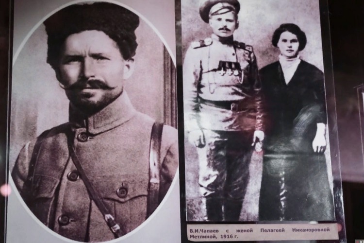 Мой дед чудом спасся, когда погиб Чапаев. О семейном предании Астраханского митрополита
