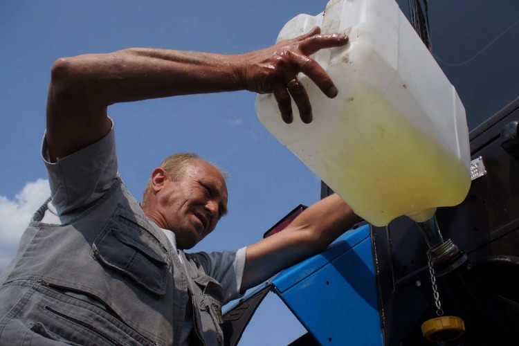 Депутат-водитель подворовывал солярку
