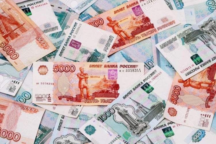 В День всех влюбленных лишилась более 100 тысяч рублей