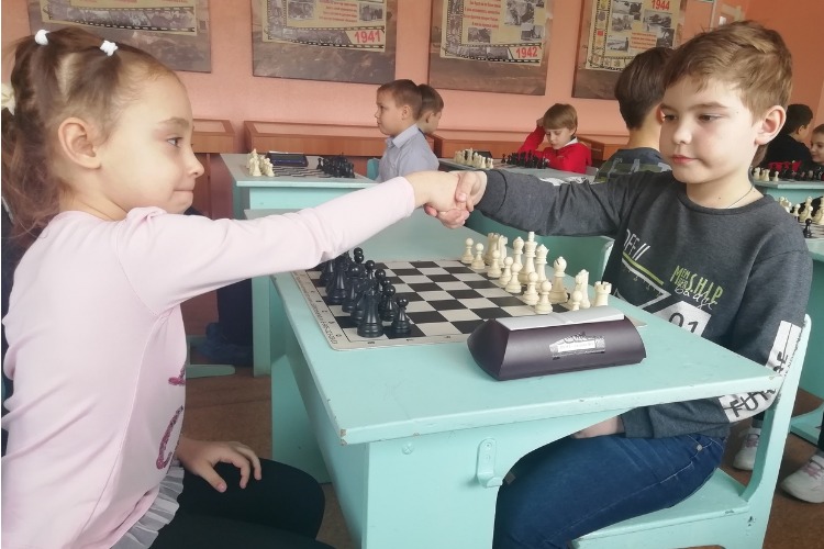 В Балакове состоялся шахматный турнир памяти Героя СССР В. Ерошкина