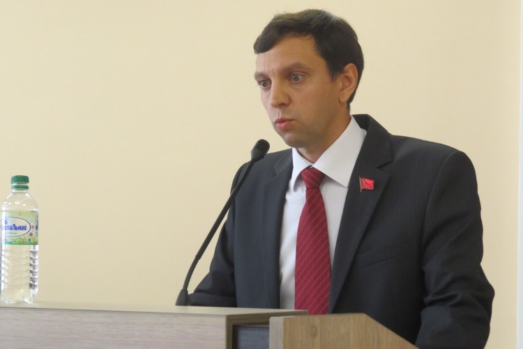 Денис Мамаев задекларировал квартиру, стоимость которой превышает его доход за 3 года
