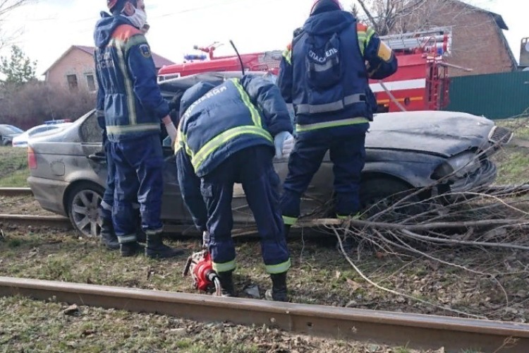 Виновник ДТП сбежал с места происшествия вместе с двумя дочками