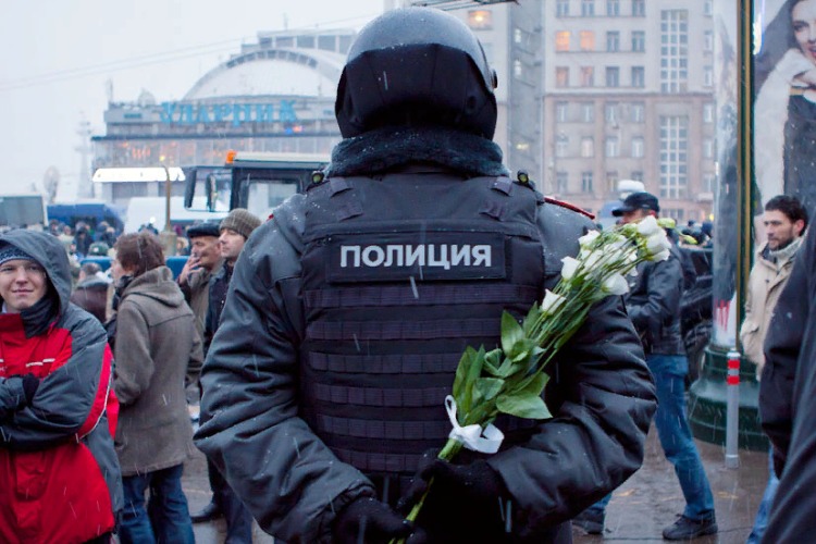 Совершенно официально. Не рискуем здоровьем - не нервируем полицию