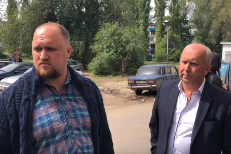 Власти проверяют благоустройство дворов после ремонта. Прямой эфир Sutynews