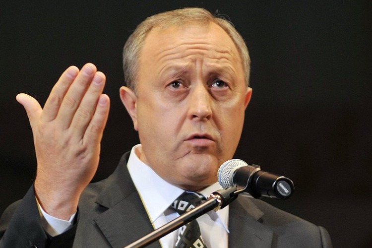 Валерий Радаев распорядился помочь пострадавшим от урагана без бюрократических проволочек и отфутболивания
