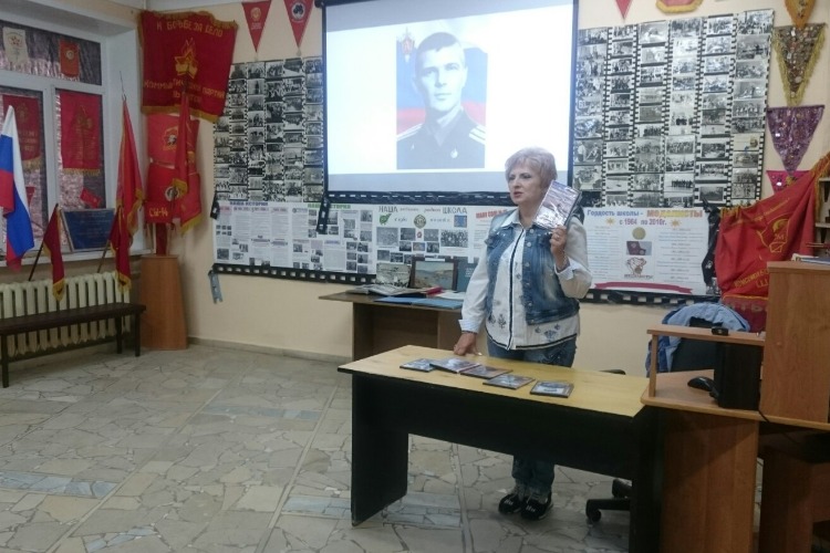 В 15 школе состоялась встреча с режиссёром документальных фильмов о прославленных земляках