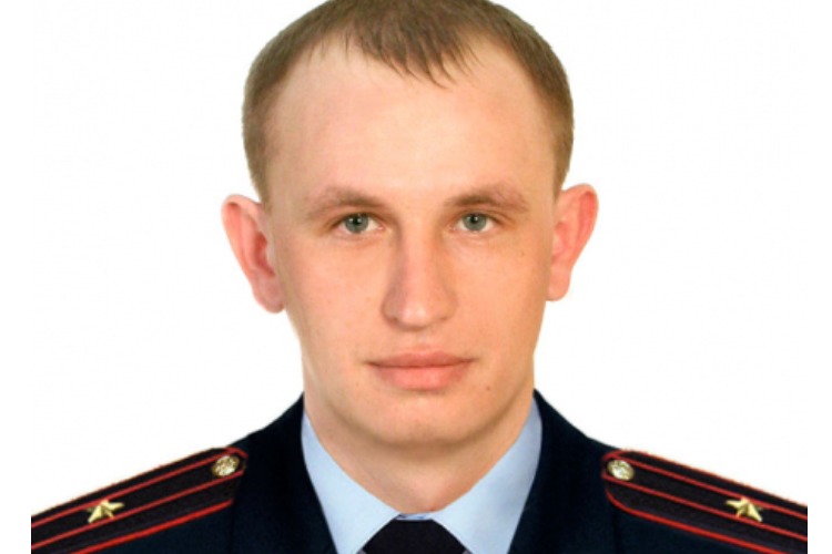 Поддержим нашего участкового майора Дениса Коробкова
