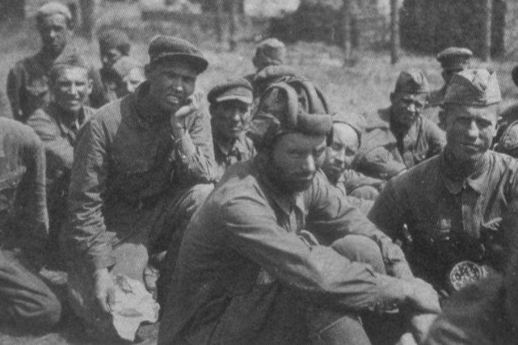 Пробыл в плену всю войну. “Набат“ пытается установить судьбу воина-балаковца