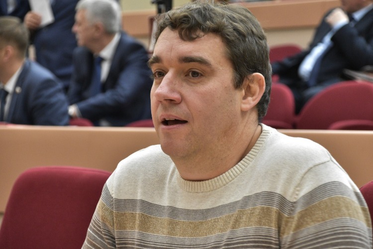 Он охраняется шестым управлением. Самый эпатажный политик Балакова Александр Анидалов отмечает день рождения