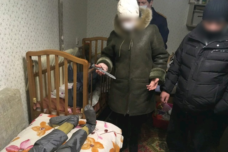 Цена изуверства - 70 тысяч. Убийца женщины и ее 3-летней дочки показала, как она это делала