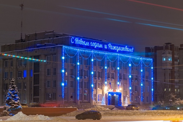 Новый год, друзья, никто не отменял! Равно как и праздничное убранство