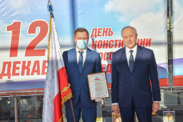 Металлургический завод Балаково получил переходящий штандарт губернатора Саратовской области