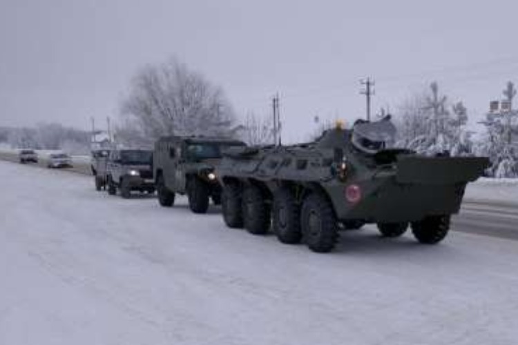 Автобронепробег движется из Саратова в Керчь со скоростью 70 км/час