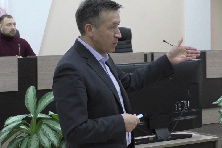Александр Соловьев: технику перекидываем, как пожарные