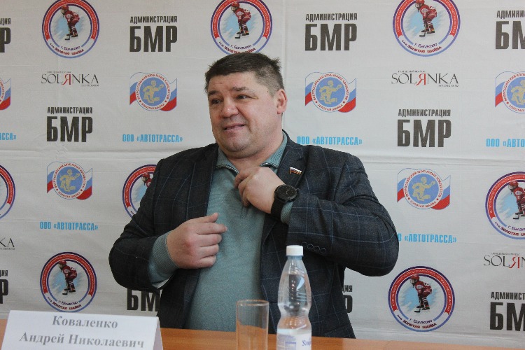 “Русский танк“ Андрей Коваленко дал пресс-конференцию в Балакове