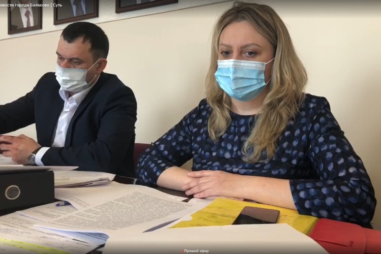 Черные метки от Фонда капремонта. Прямая видеотрансляция визита в Балаково матери-основательницы громкого скандала