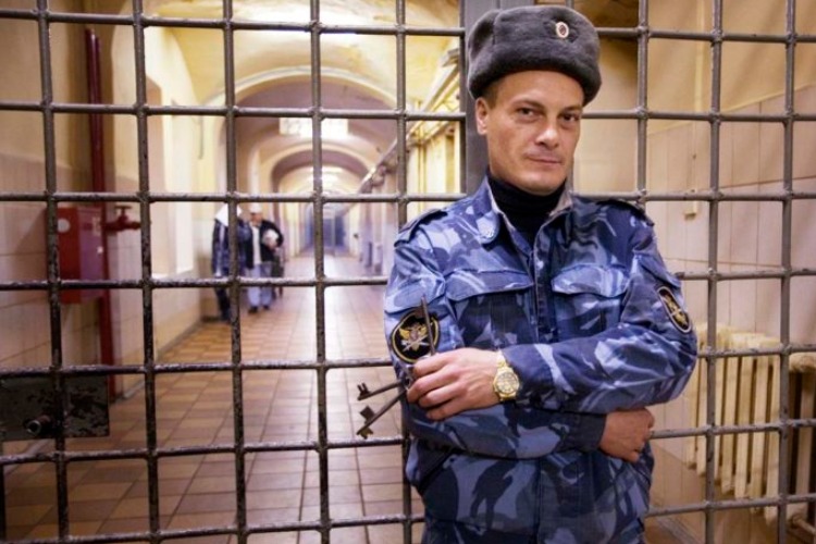 Тюремщики массово скрыли свои доходы и имущество