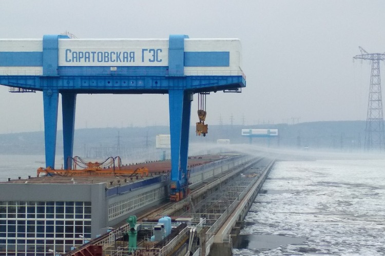 Саратовская ГЭС отвергает обвинения Росприроднадзора
