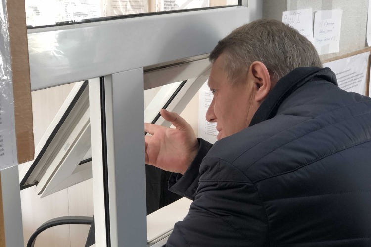 Николай Панков обсуждает актуальные вопросы здравоохранения с медиками в прямом эфире Sutynews