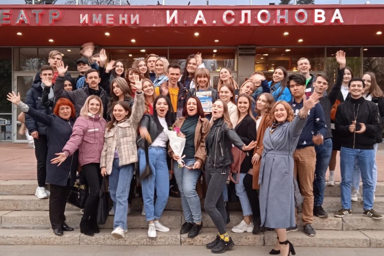 Студенты из Балаково взяли Гран-при Студенческой весны