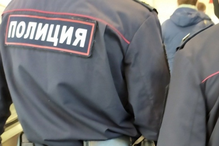 Ушлый полисмен разыграл с другом сценку с видом на крупную взятку