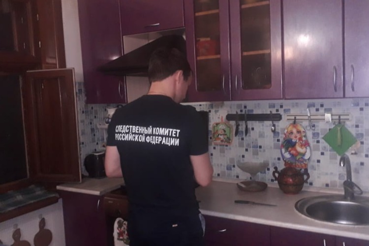 В Балаково обнаружили изрезанное тело пенсионера