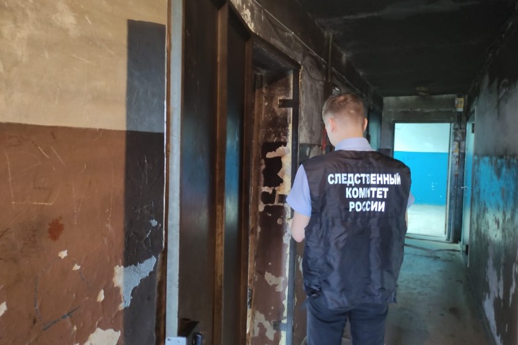 В балаковском общежитии нашли тело зарезанной женщины