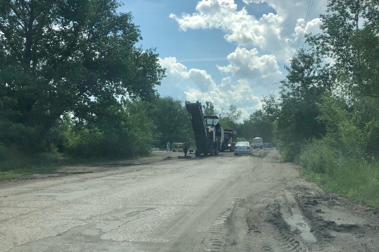 Подрядчик начал делать долгожданную дорогу на Пески